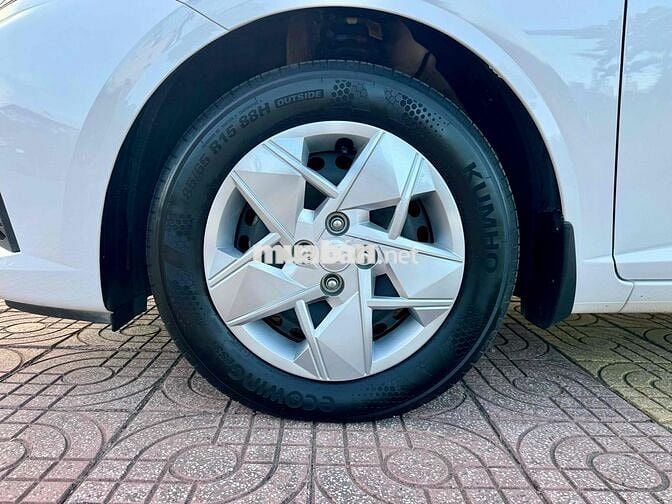 Hyundai Accent 2024 1.5L MT Trắng 12.000km