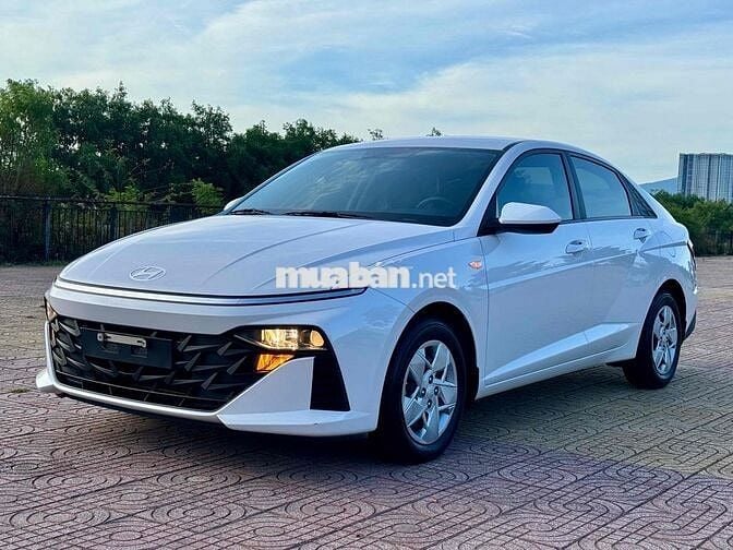 Hyundai Accent 2024 1.5L MT Trắng 12.000km