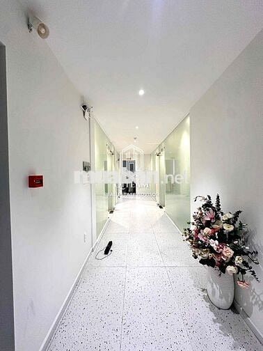 OFFICE MT ĐẶNG DUNG 8x15M NỞ HẬU 15M TRỆT 4 LẦU TM PCCC GIÁ 99 TRIỆU