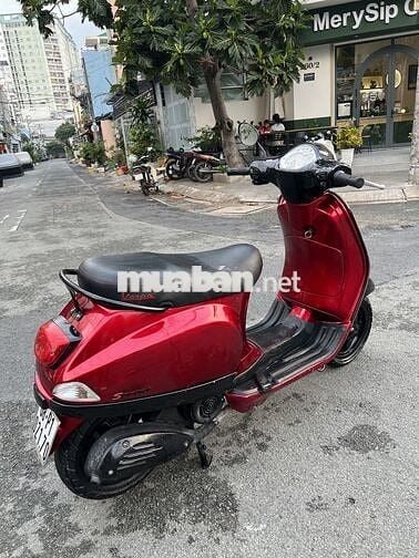 Piaggio Vespa LX 125ie Đỏ đen