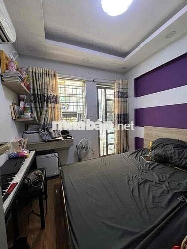 Nhà bán chính chủ 737/91B Lạc Long Quân, 30m2, 3 tầng,hhmg 1%.