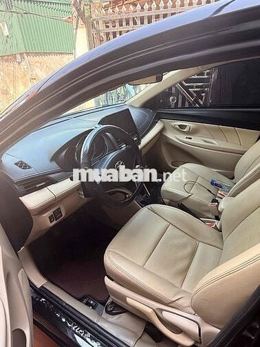 Toyota Vios E Số sàn màu Đen