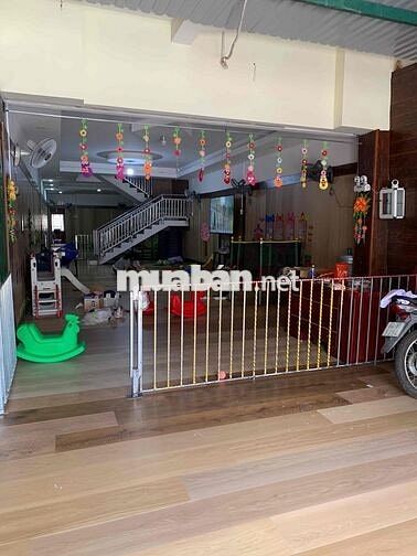 Bán trường mầm non đang hoạt động