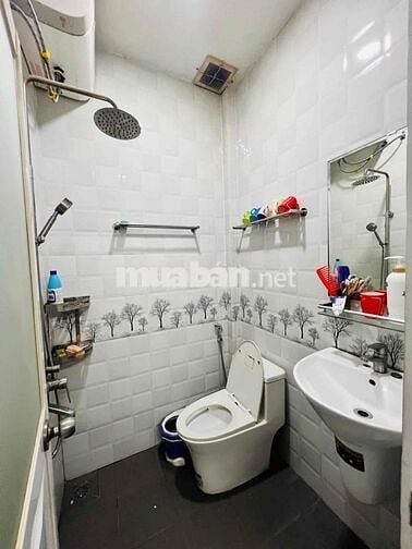 Nhà [Quận 4]_RỘNG - SẠCH - RẺ✨🤩