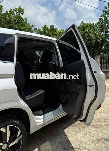 Mitsubishi Xpander Premium 2023 Trắng 23000 km