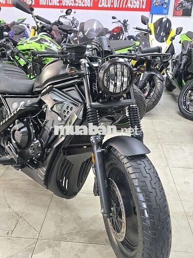 Honda Rebel 500 10.000 km màu Đen