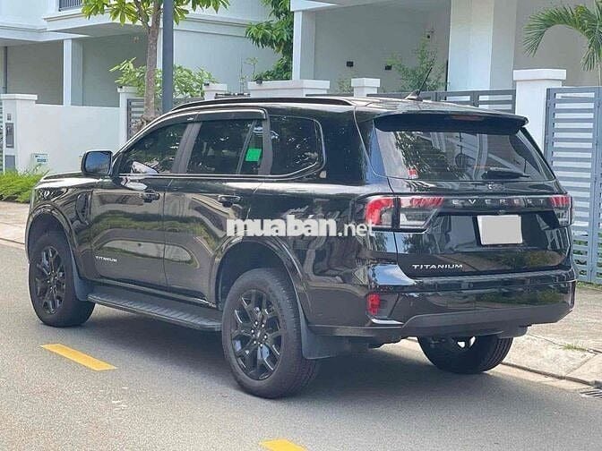 Everest 2 cầu 2025 Xe Xuất Hoá Đơn Xe Tại Ford