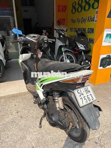 E bán Yamaha Luvias biển số Tphcm có Cavet đầy đủ