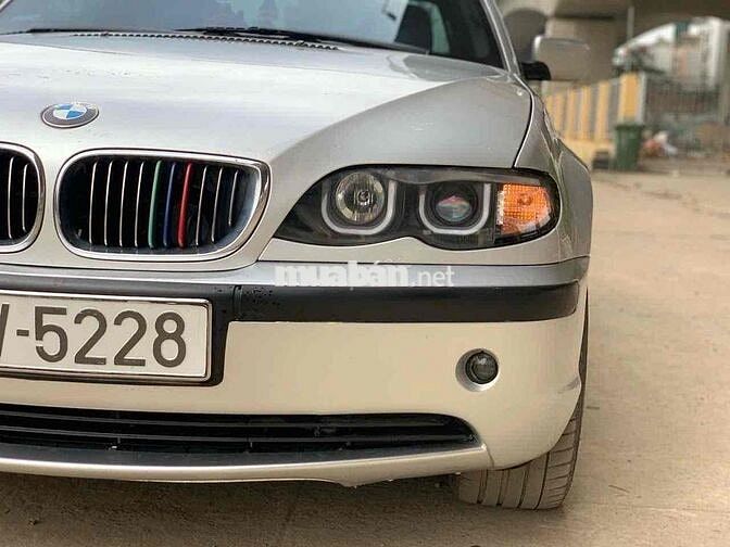 BMW 318i Bạc 5 chỗ Xăng
