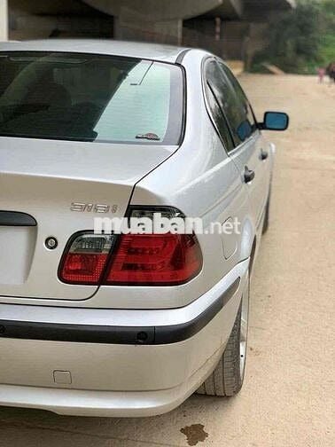 BMW 318i Bạc 5 chỗ Xăng