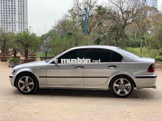 BMW 318i Bạc 5 chỗ Xăng