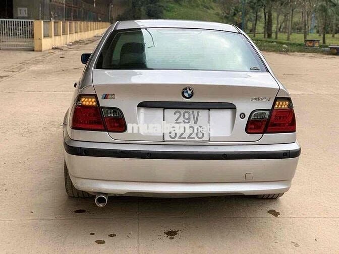BMW 318i Bạc 5 chỗ Xăng
