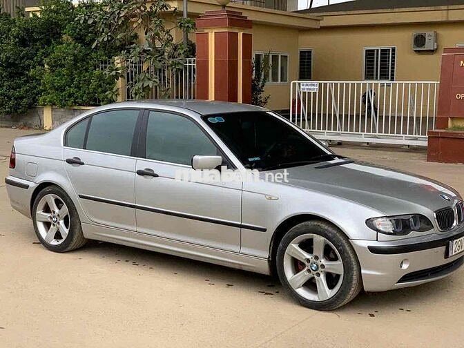 BMW 318i Bạc 5 chỗ Xăng