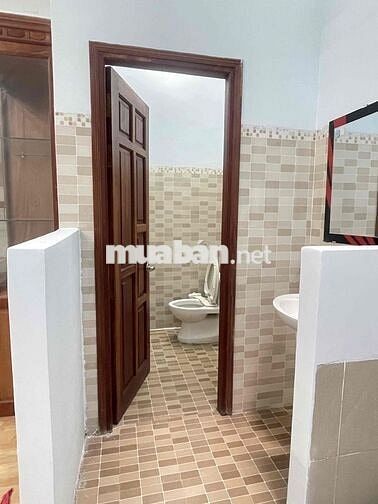 Chính chủ cần bán nhà  hẻm 805 đường Nguyễn Ái Quốc