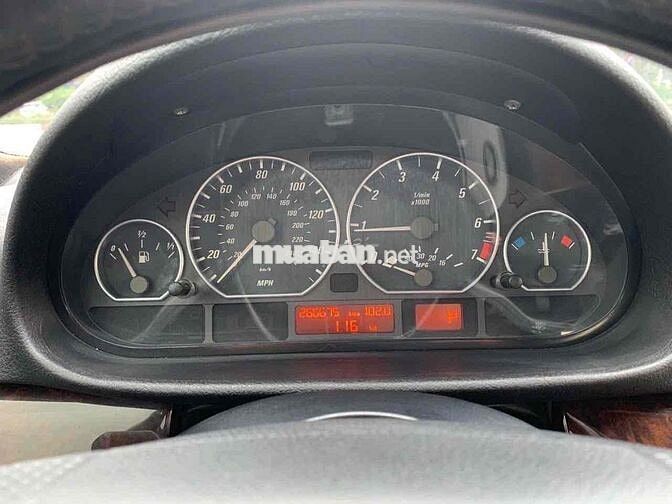 BMW 318i Bạc 5 chỗ Xăng