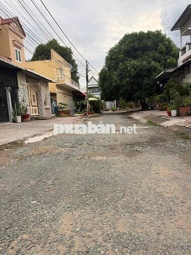 Bán căn nhà kế bên cầu Cần Thơ