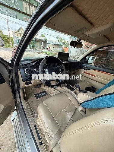 Ford Everest 2010 std  Vàng cát 7 chỗ 130.349 km