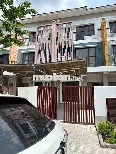 Cho thuê nhà phố Sun Casa Central, full nội thất, 3PN, 4WC
