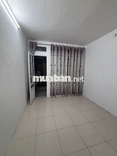 Chính chủ cho thuê nhà riêng 2 tầng sạch sẽ thoáng mát.