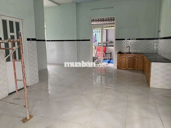 CHO THUÊ NHÀ 10×30 - BÀ ĐIỂM- HÓC MÔN 
GIÁ: 12 TRIỆU.