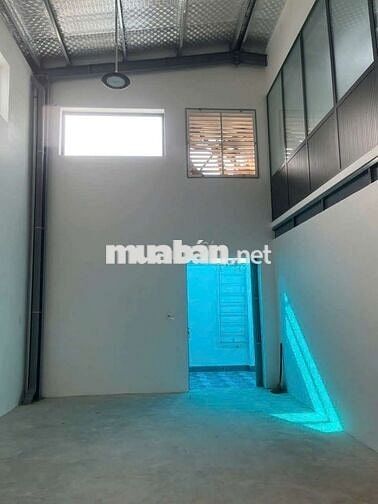 Cho thuê xưởng mặt tiền Dương Công khi.Hóc Môn.DT 10 x 30 giá 35 triệu