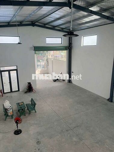Cho thuê xưởng mặt tiền Dương Công khi.Hóc Môn.DT 10 x 30 giá 35 triệu