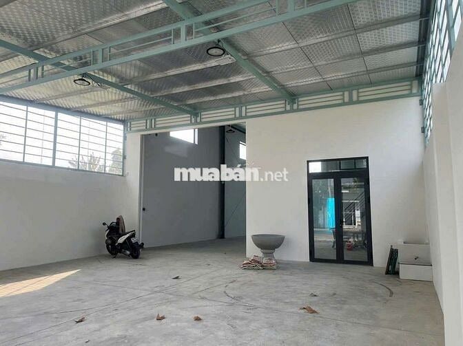 Cho thuê xưởng mặt tiền Dương Công khi.Hóc Môn.DT 10 x 30 giá 35 triệu