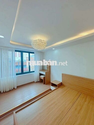 nhà 5 PN Ngay khu Huỳnh Văn Bánh giá chỉ 18tr