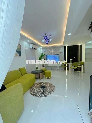 nhà 5 PN Ngay khu Huỳnh Văn Bánh giá chỉ 18tr