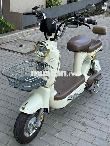 Xe điện mini Mina bike Trắng kem 4 bình