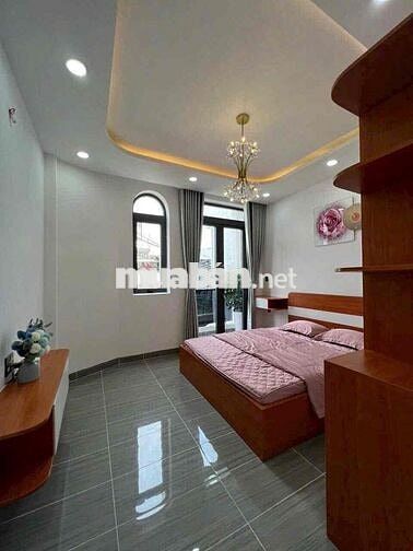 NHÀ ĐẸP FULL NỘI THẤT NGUYỄN DU GẦN ĐẠI HỌC CÔNG NGHIỆP GÒ VẤP