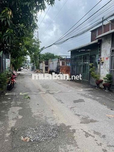 cho thuê nhà xưởng rộng rãi liên ấp 26 có sẵn máy lạnh phù hợp ở làm