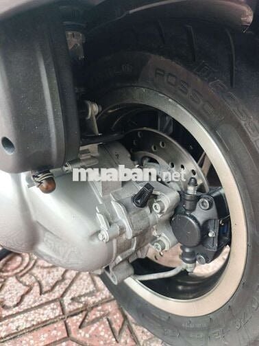 Piaggio Vespa GTS 300 2018 zin 100%