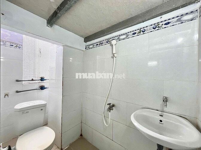 PHÒNG TRỌ GIÁ RẺ - GÁC CAO 2M CÓ THANG MÁY NGAY TRƯỜNG CHINH, VĂN HIEN