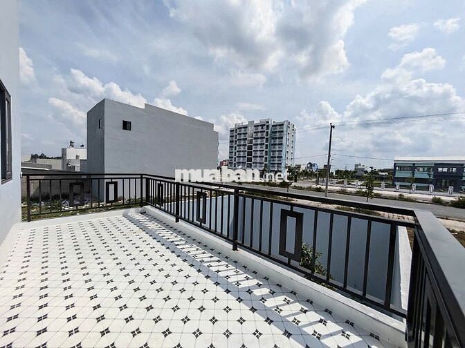 NHÀ TRỆT LỬNG MỚI HOÀN THIỆN KDC ĐÔNG PHÚ GIẢM GIÁ BÁN NHANH TRONG T6