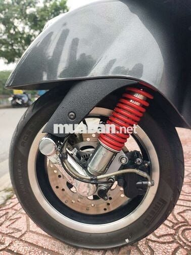 Piaggio Vespa GTS 300 2018 zin 100%