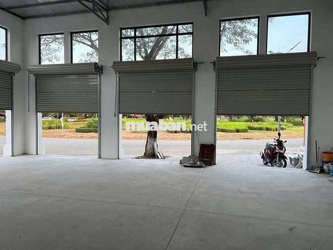 CHO THUÊ KHO KDC HƯNG PHÚ CTY8 RỘNG CAO RÁO GIÁ 16TR/THÁNG