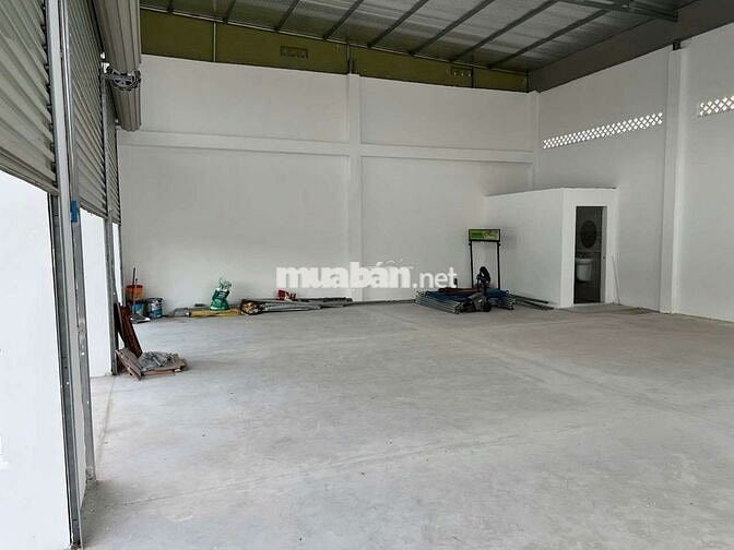 CHO THUÊ KHO KDC HƯNG PHÚ CTY8 RỘNG CAO RÁO GIÁ 16TR/THÁNG