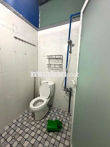 CHO THUÊ NHÀ TRỆT LỬNG LẦU KDC 586 RỘNG THOÁNG GẦN CHỢ 8TR/THÁNG