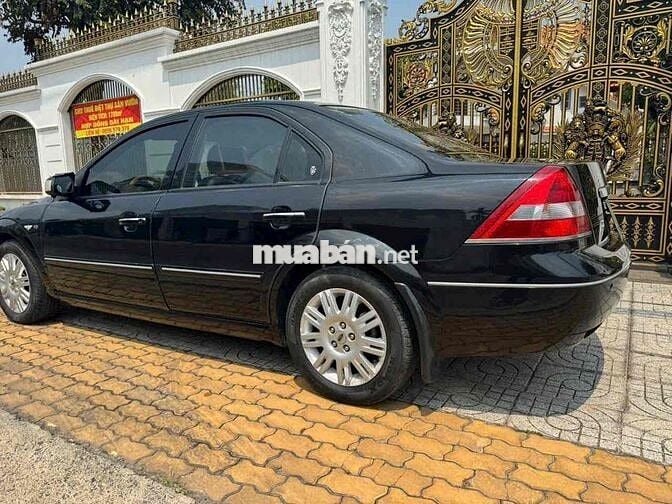 Ford Mondeo 2004 Đen ghế da 5 chỗ