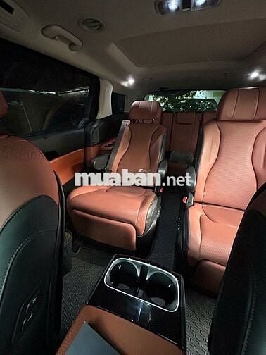 Kia Carnival Signature 2023 55865 km Đen