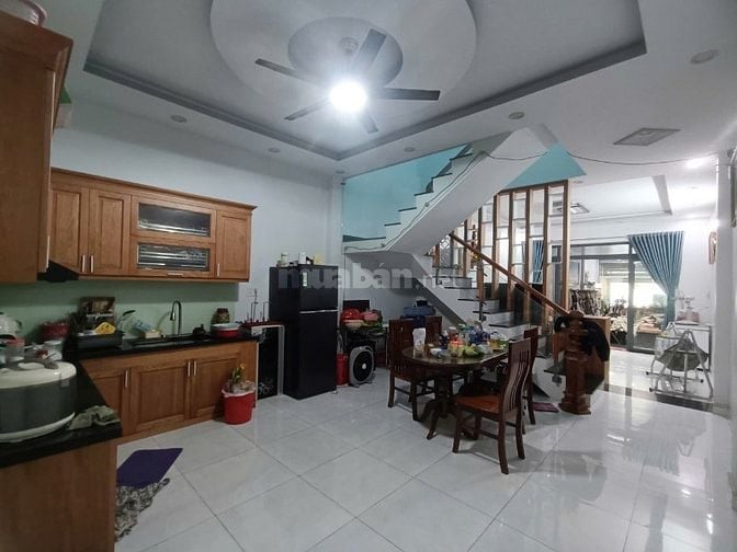 Bán nhà lầu mặt tiền Vườn Lài, Q12.Rộng 4.7m.Buôn bán kd