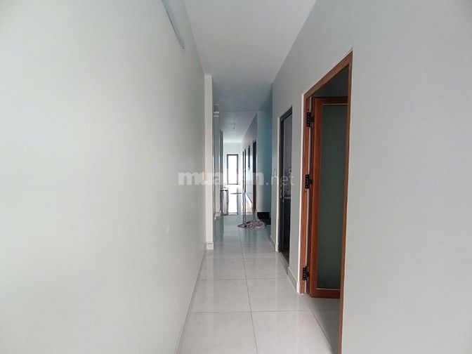 Bán nhà lầu mặt tiền Vườn Lài, Q12.Rộng 4.7m.Buôn bán kd