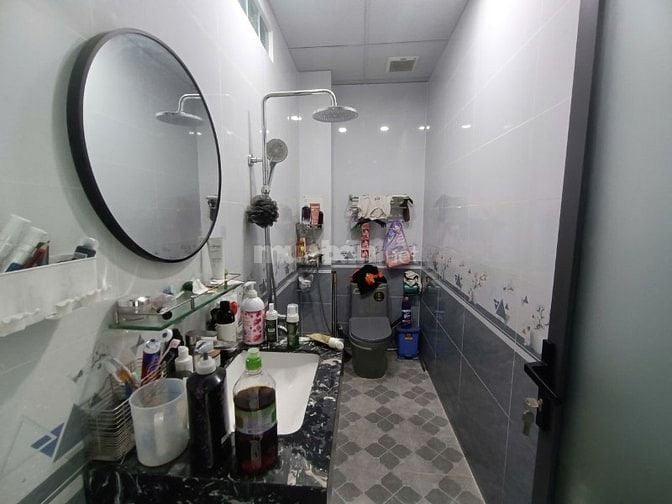 Bán nhà lầu mặt tiền Vườn Lài, Q12.Rộng 4.7m.Buôn bán kd