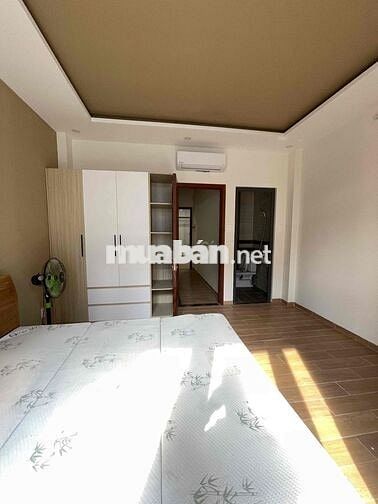 NHÀ 3 TẦNG HẺM XE HƠI FULL NỘI THẤT (4PN, 5wc) Đường 12 Trường Thọ