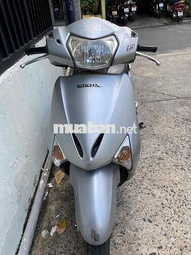 Honda Lead Bạc