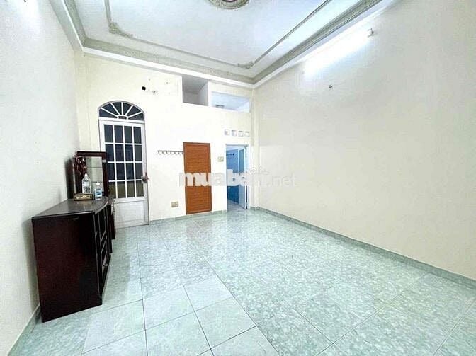 Giá thấp hơn thị trường chỉ 100TR/M Bình Thạnh cách Mặt Tiền vài bước