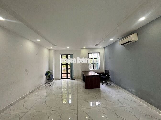 NGUYÊN LẦU VĂN PHÒNG CITYLAND GIÁ 12TR - CÓ THANG MÁY