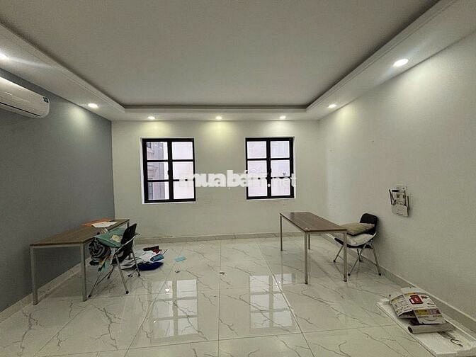 NGUYÊN LẦU VĂN PHÒNG CITYLAND GIÁ 12TR - CÓ THANG MÁY