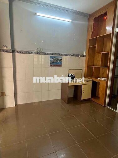 Bán gấp nhà hẻm 3 mặt tiền 967 Nguyễn Kiệm